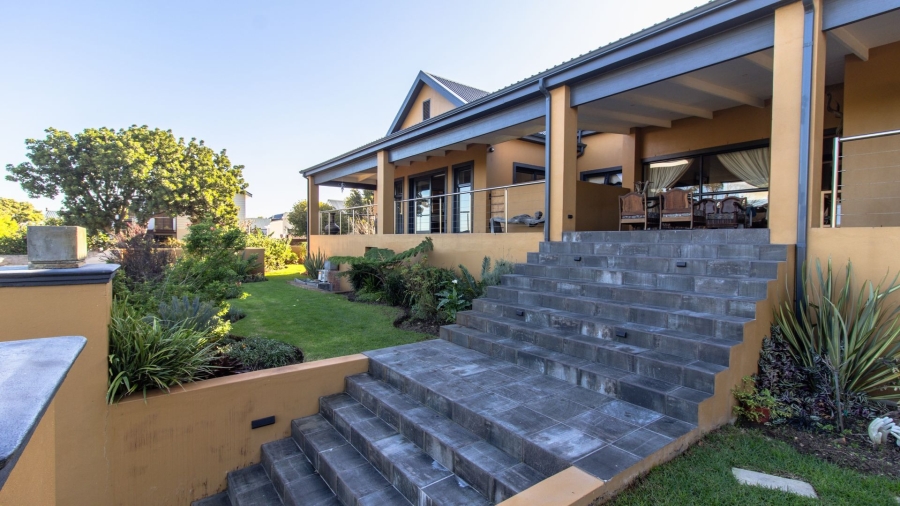 9 Bedroom Property for Sale in Onrus Western Cape